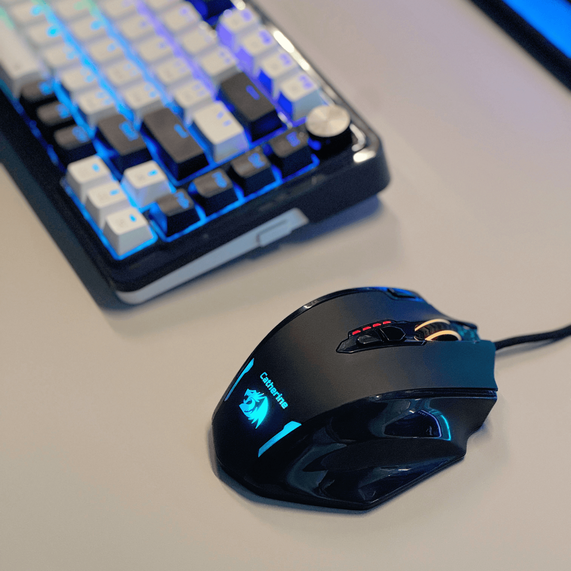 Redragon M908 Customize gaming keyboard