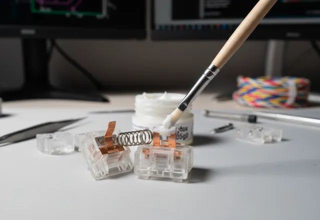 How to Lube Mechanical Keyboard Switches: A 2026 Pro Guide